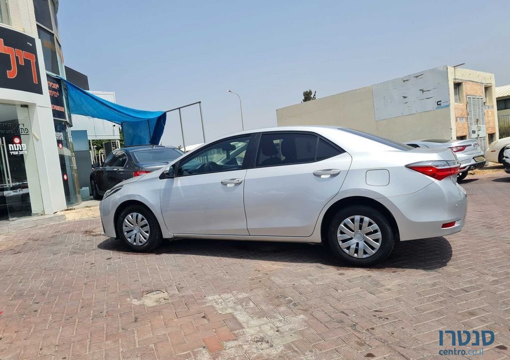 2018' Toyota Corolla טויוטה קורולה photo #2
