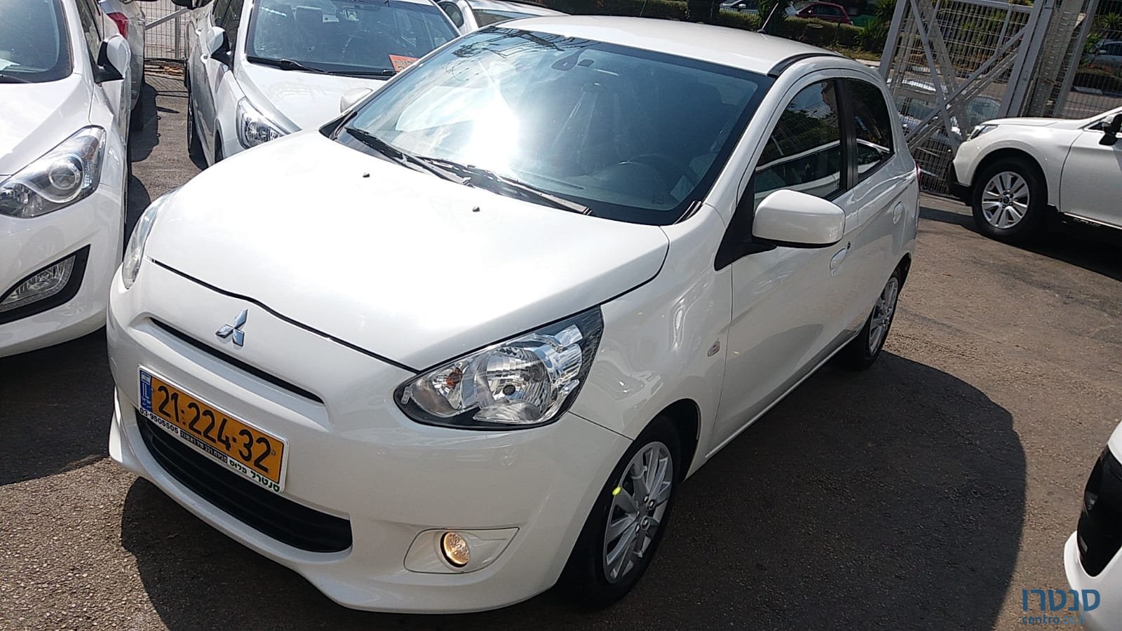 2013' Mitsubishi Space Star photo #1