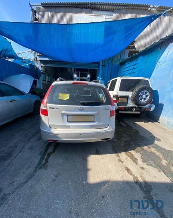 2011' Hyundai i30 יונדאי photo #6