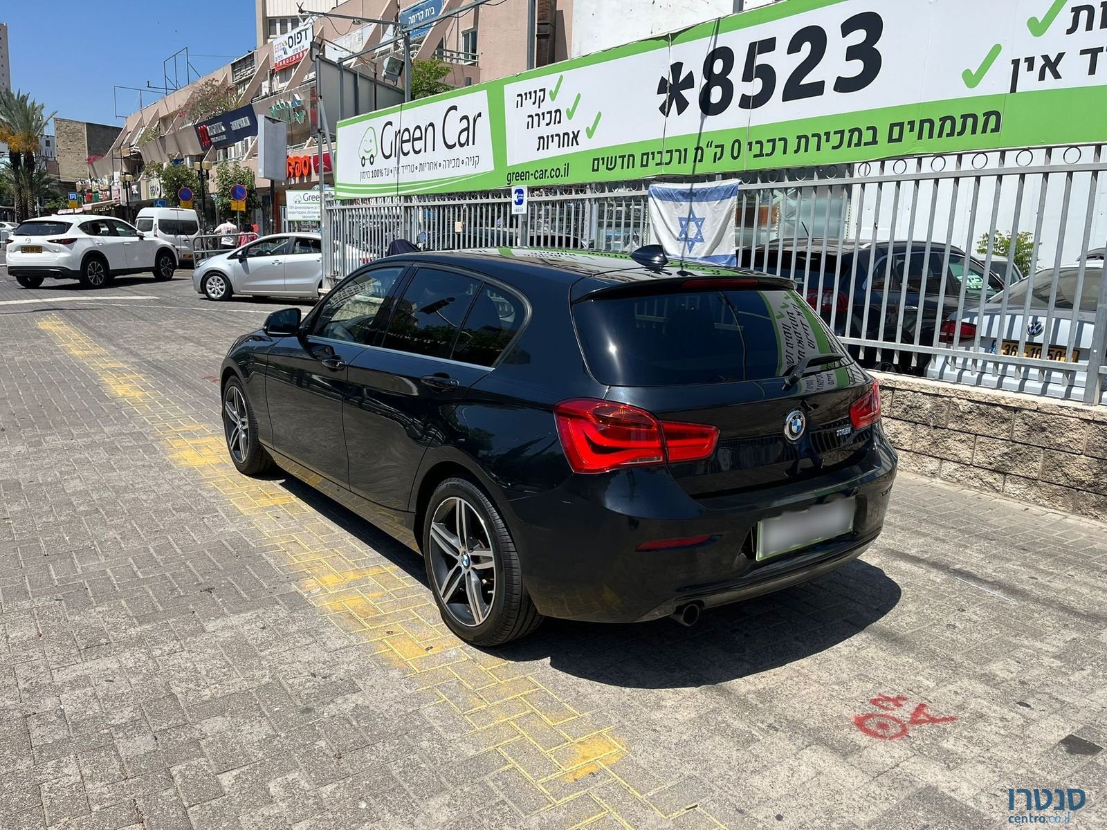 2020' BMW 118 photo #5