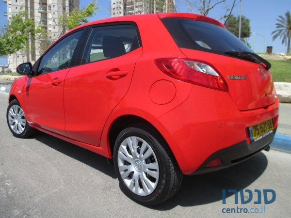 2010' Mazda 2 photo #3