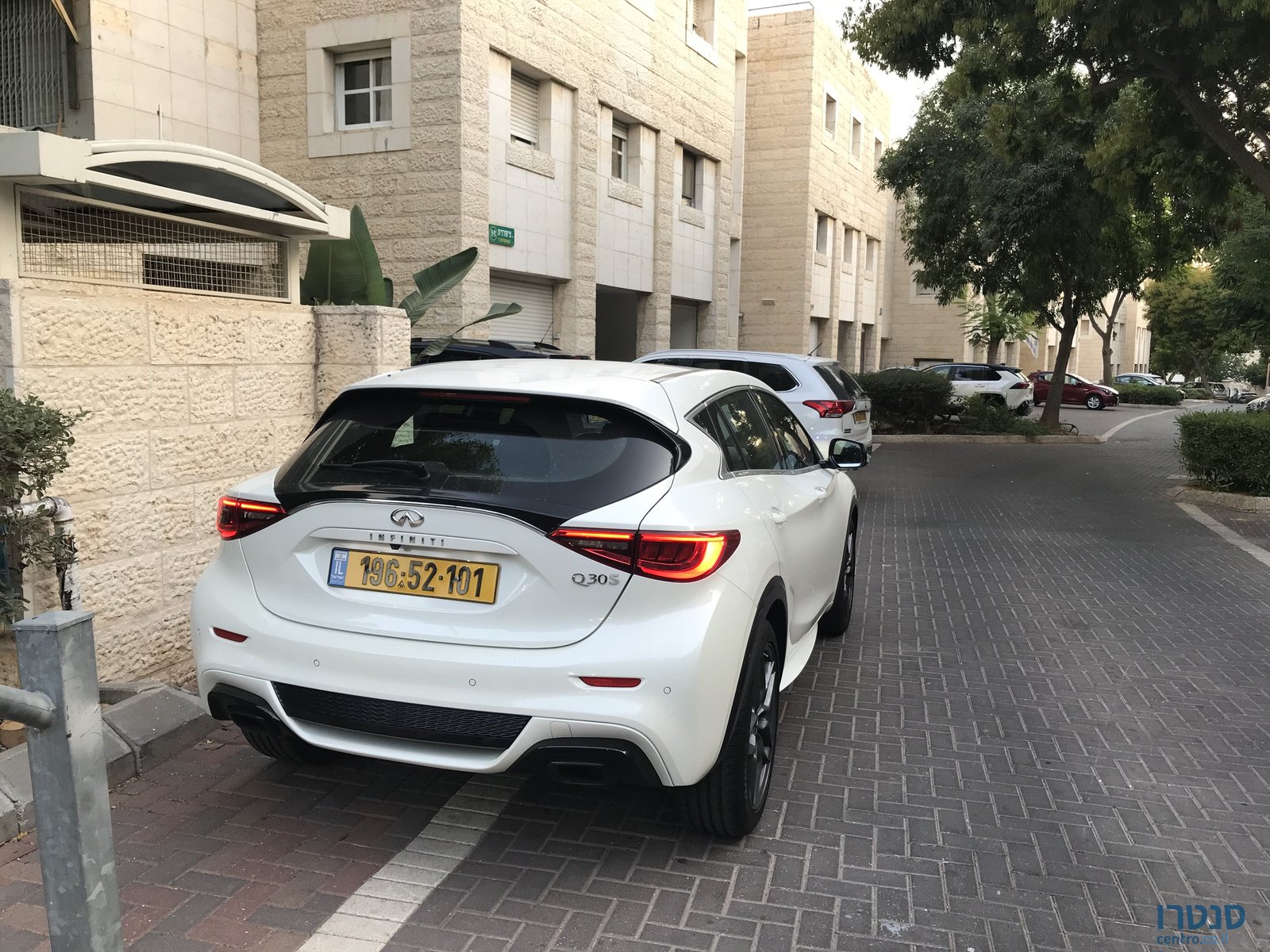 2018' Infiniti Q30 אינפיניטי photo #2