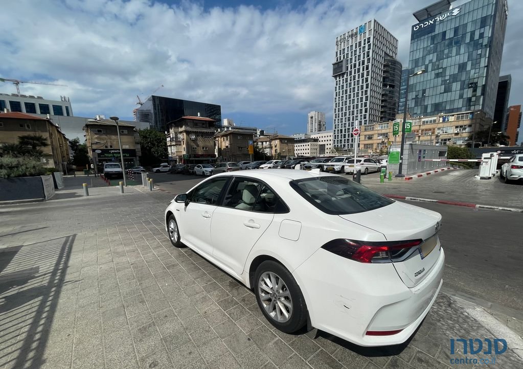 2020' Toyota Corolla טויוטה קורולה photo #3