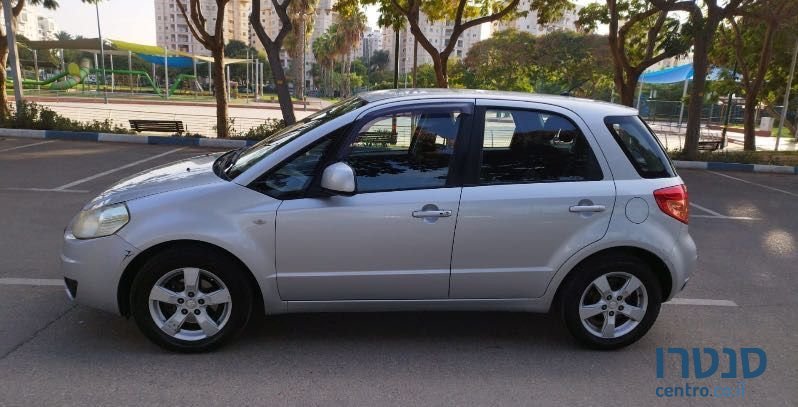 2010' Suzuki SX4 סוזוקי photo #5