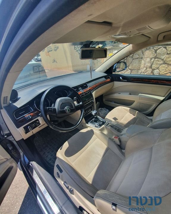 2010' Skoda Superb סקודה סופרב photo #2