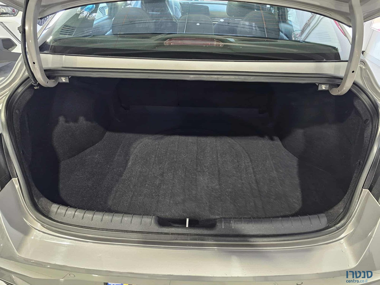 2022' Hyundai Elantra photo #5