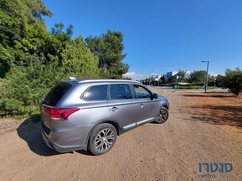 2018' Mitsubishi Outlander מיצובישי אאוטלנדר photo #4