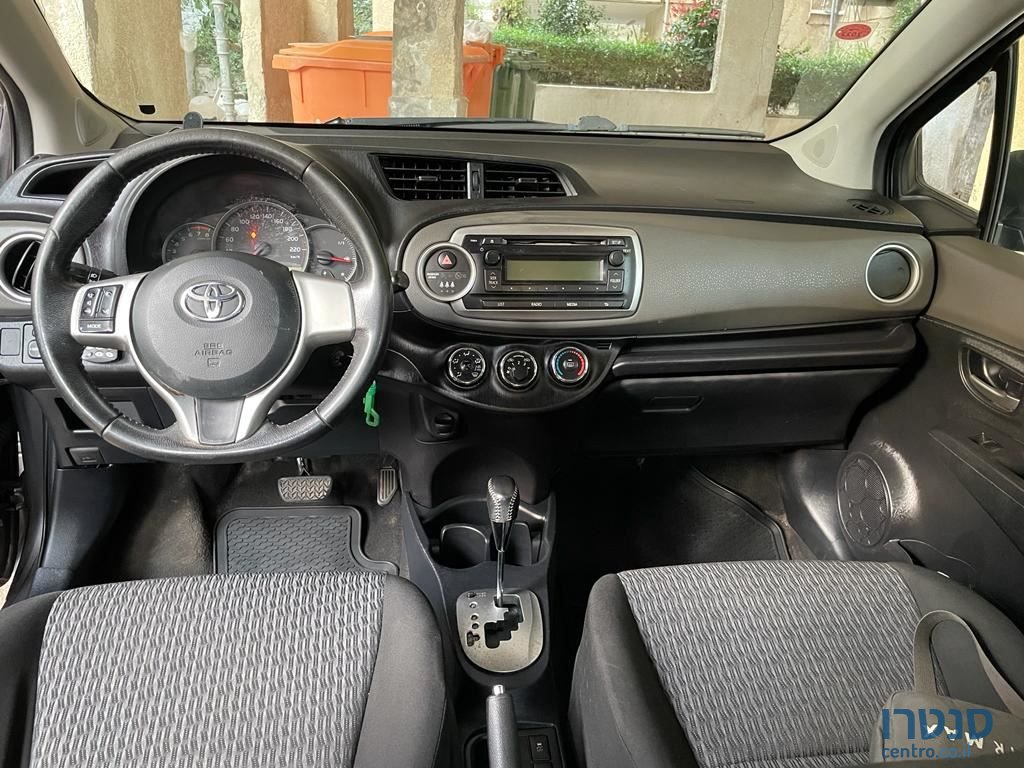 2014' Toyota Yaris טויוטה יאריס photo #2