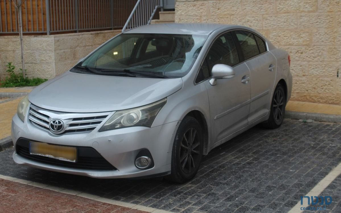 2013' Toyota Avensis טויוטה אוונסיס photo #1