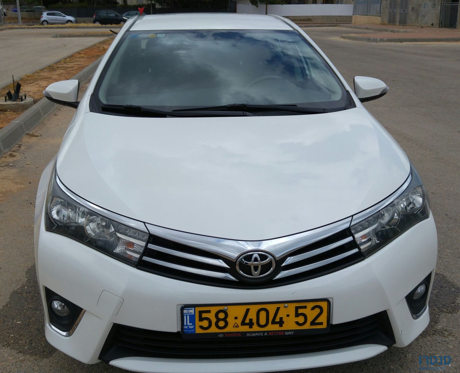 2013' Toyota Corolla GLI photo #2