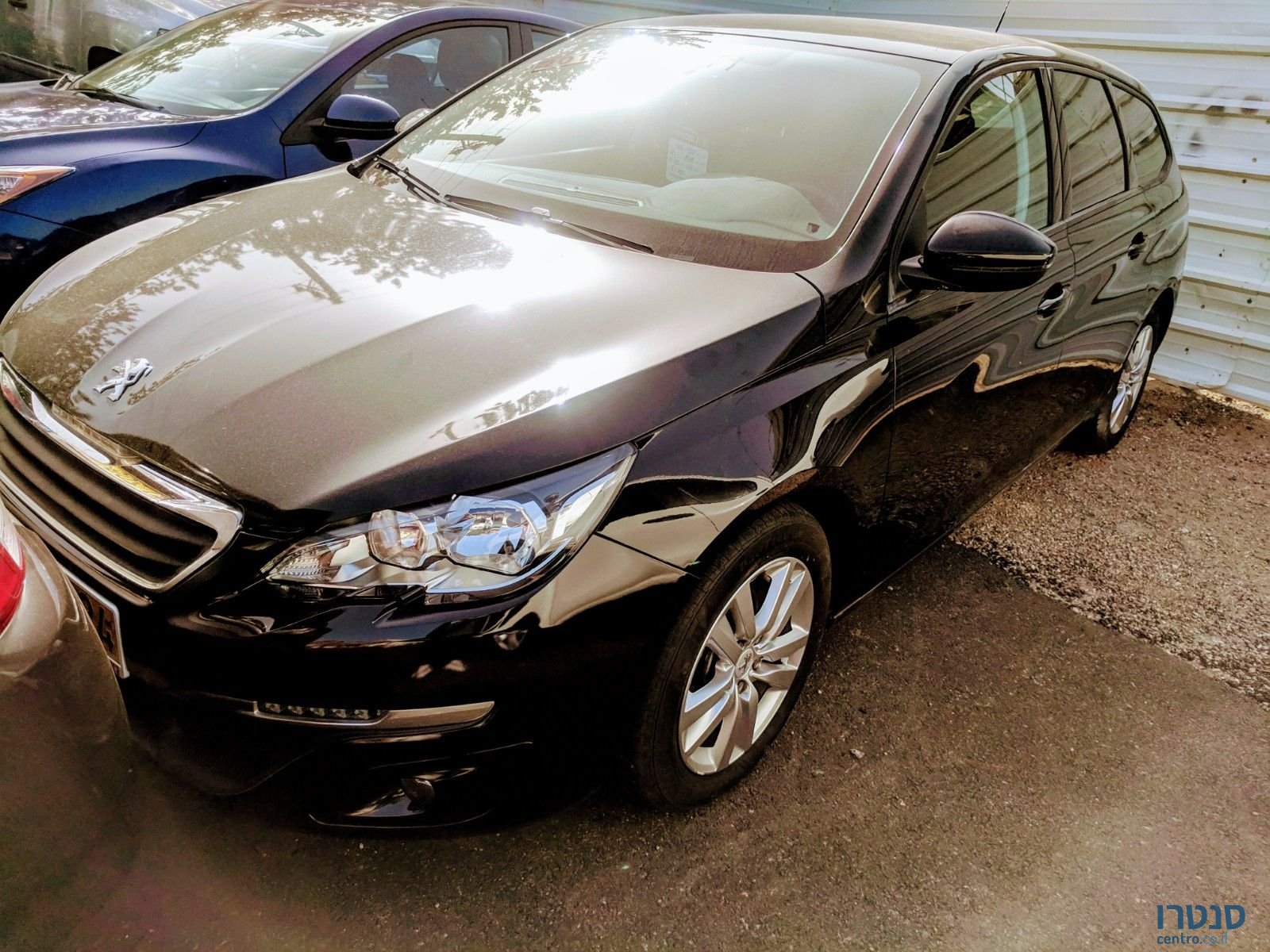 2015' Peugeot 308 photo #1