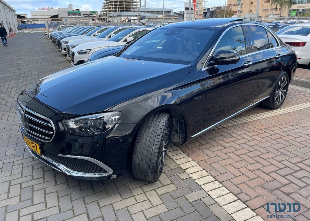2021' Mercedes-Benz E-Class מרצדס photo #4