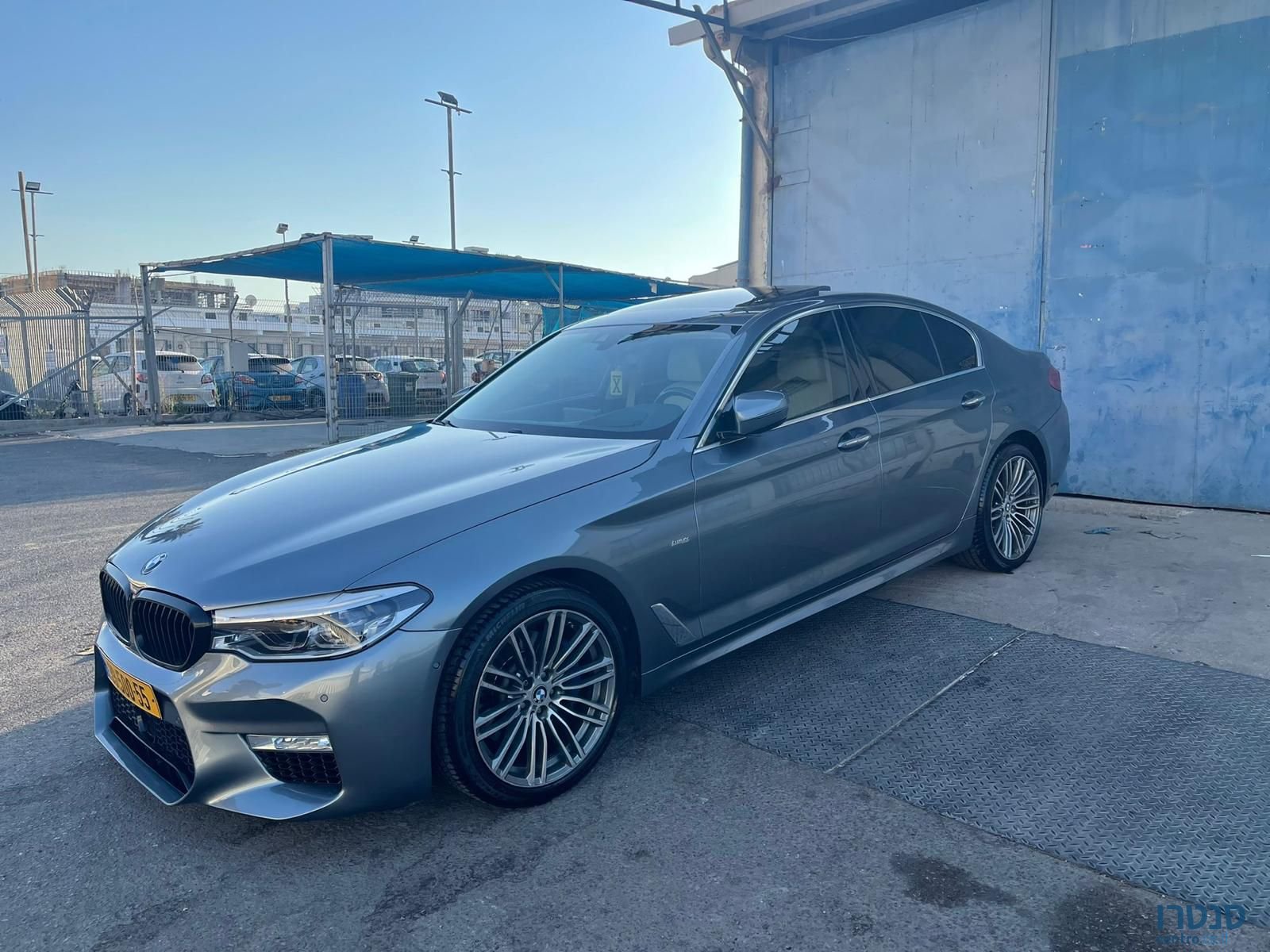 2017' BMW 540 ב.מ.וו photo #3