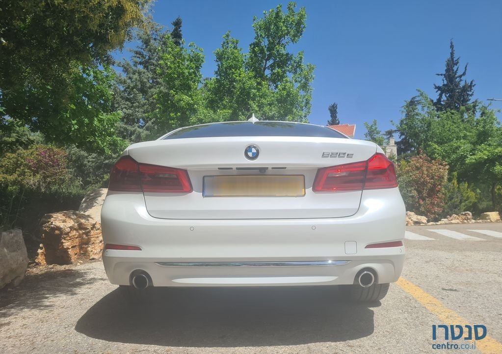2018' BMW 5 Series ב.מ.וו סדרה 5 photo #2