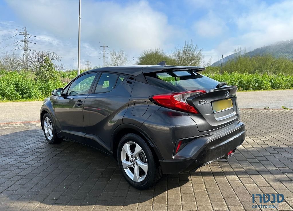 2018' Toyota C-HR טויוטה photo #3