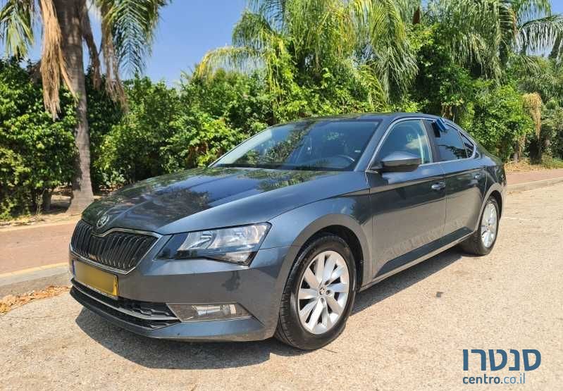 2017' Skoda Superb סקודה סופרב photo #6