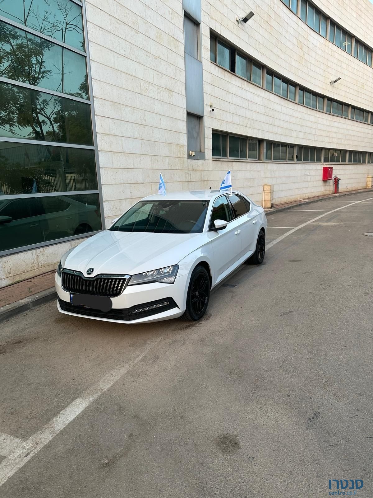 2020' Skoda Superb סקודה סופרב photo #2