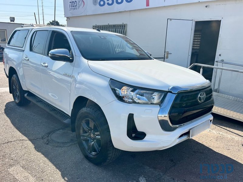 2020' Toyota Hilux טויוטה היילקס photo #2