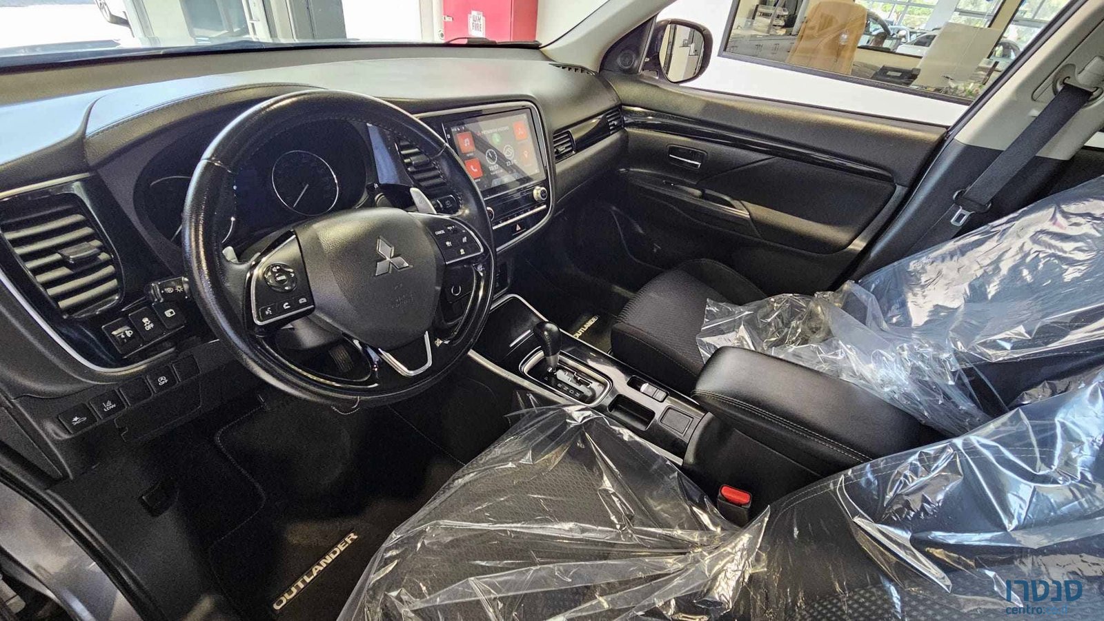 2021' Mitsubishi Outlander photo #5