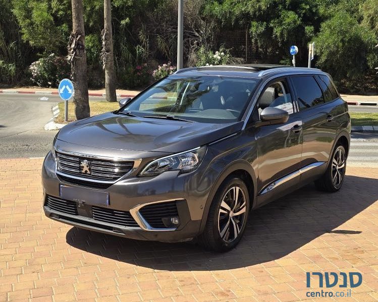 2018' Peugeot 5008 פיג'ו photo #1