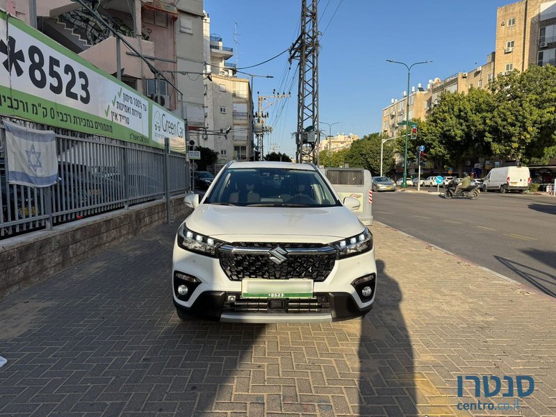 2023' Suzuki S-Cross photo #3