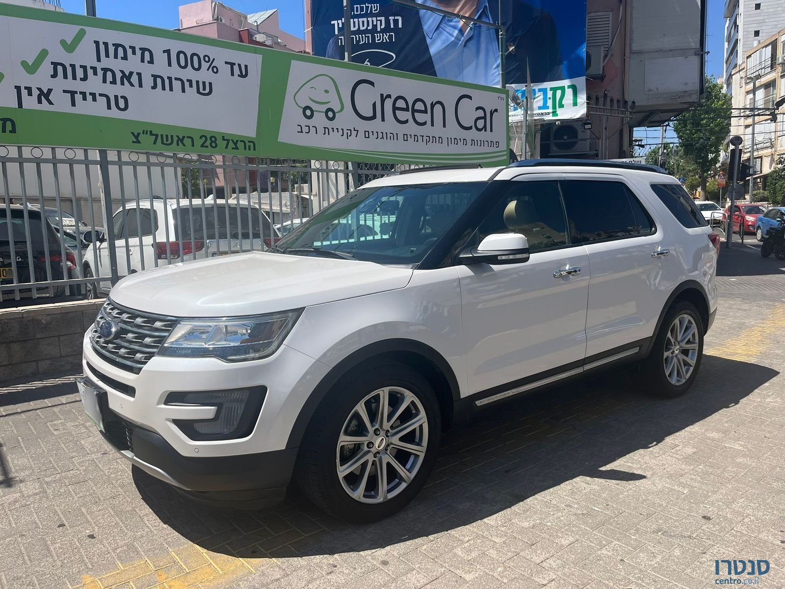 2019' Ford Explorer photo #3