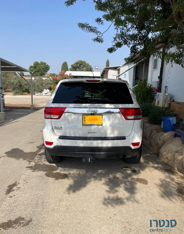 2011' Jeep Grand Cherokee ג'יפ גרנד צ'ירוקי photo #3