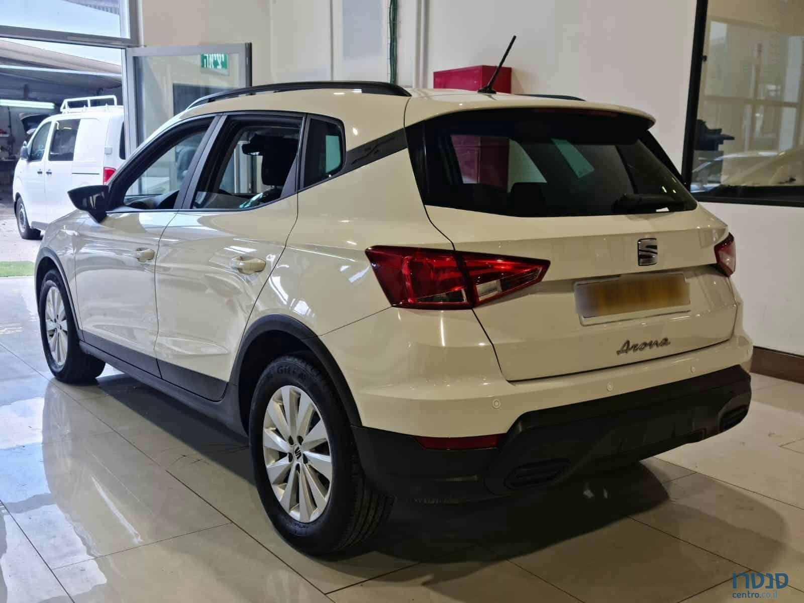 2022' SEAT Arona photo #4