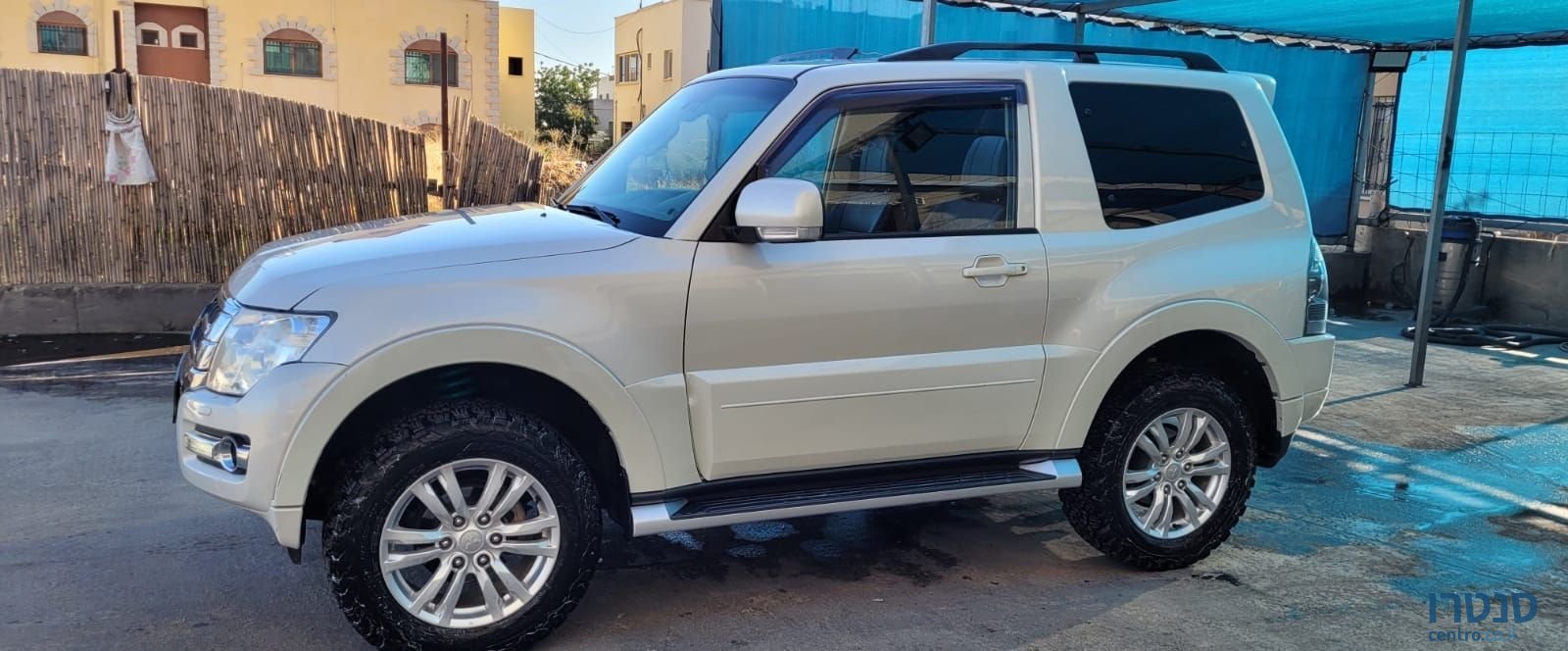 2017' Mitsubishi Pajero מיצובישי פג'רו photo #2