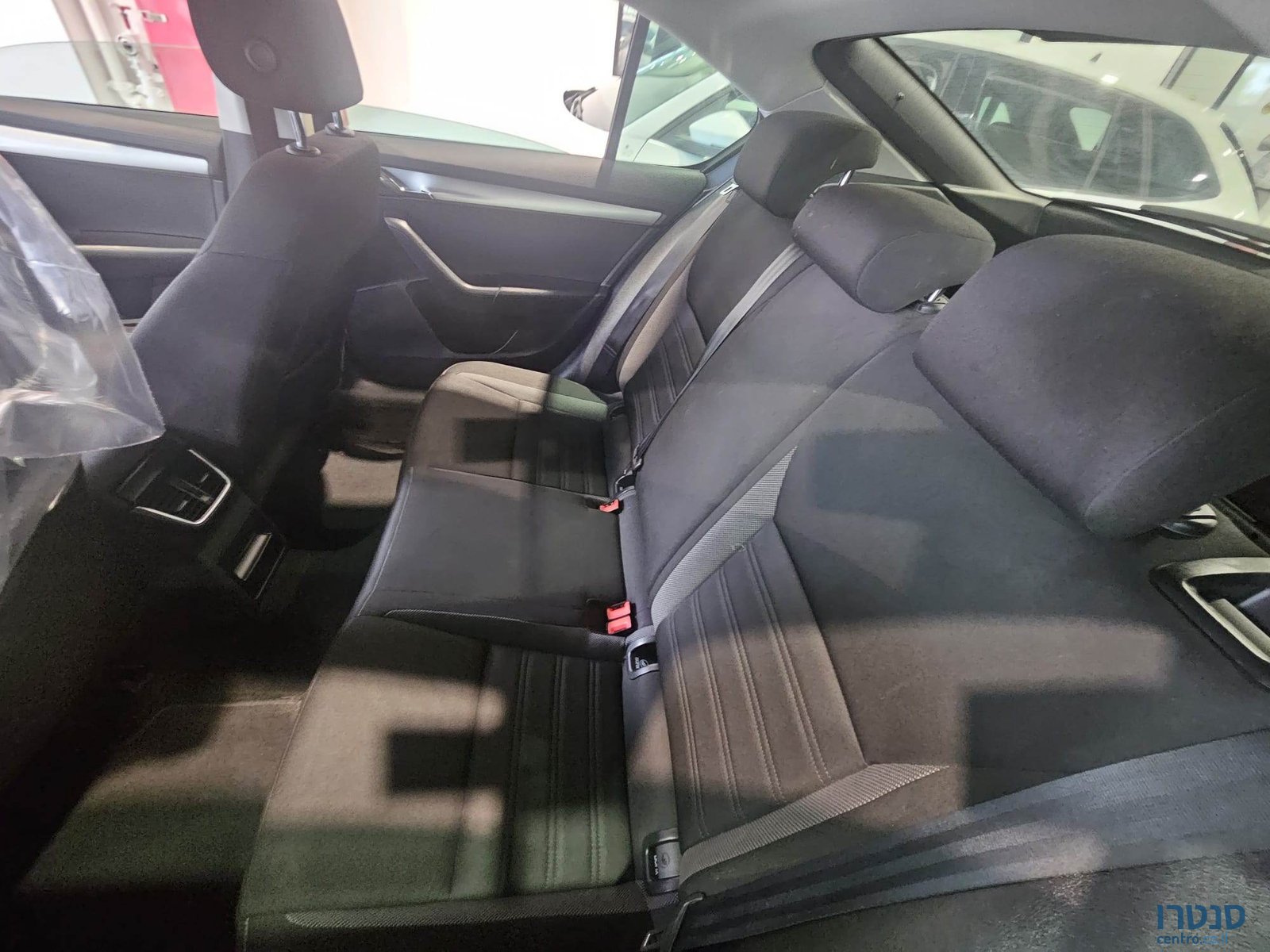 2020' Skoda Octavia photo #6