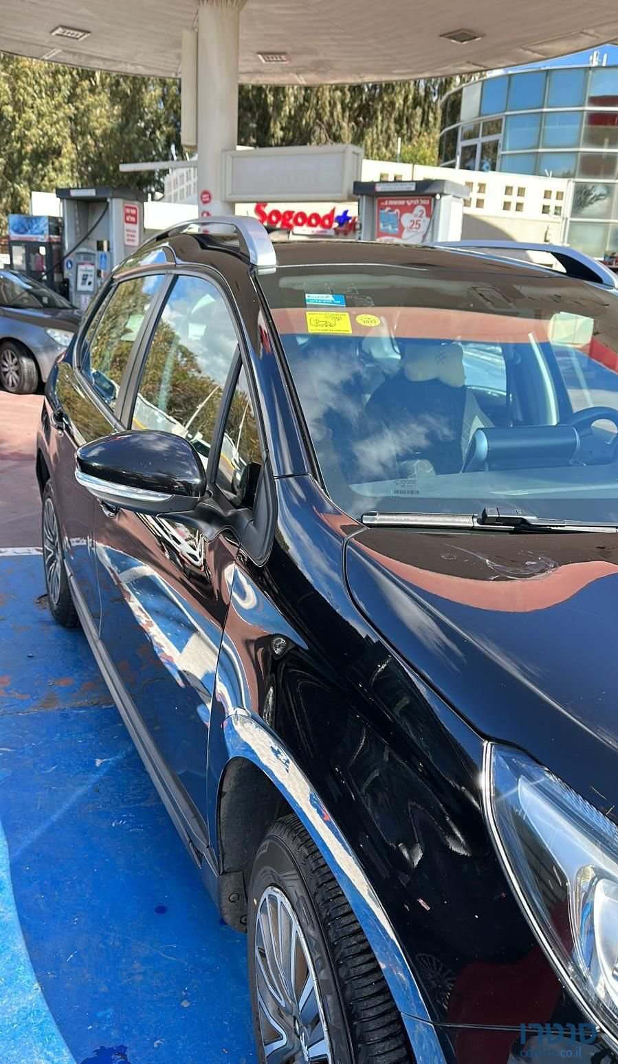 2017' Peugeot 2008 פיג'ו photo #3