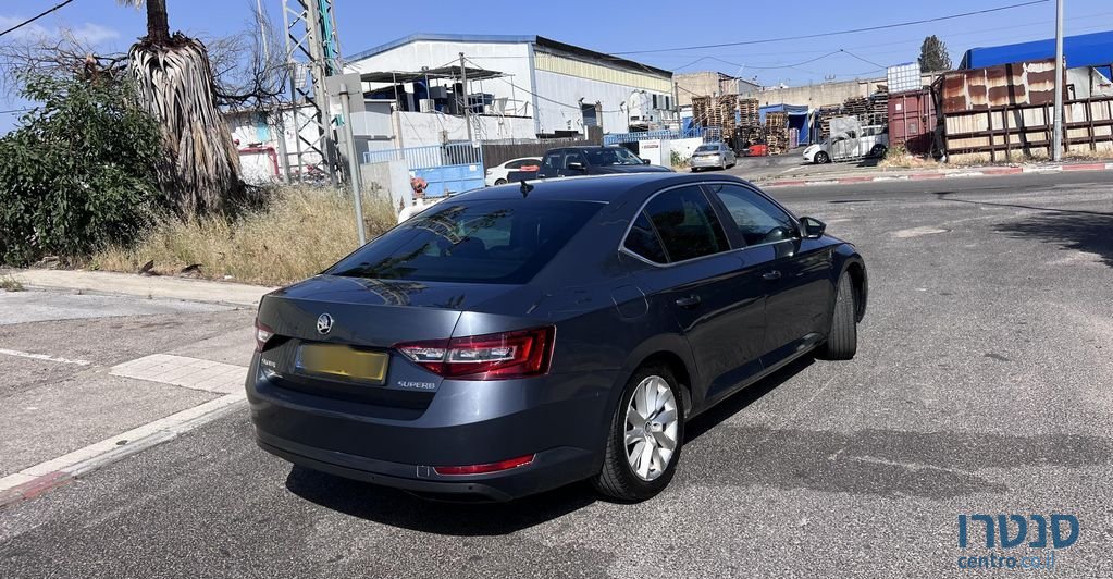 2018' Skoda Superb סקודה סופרב photo #2