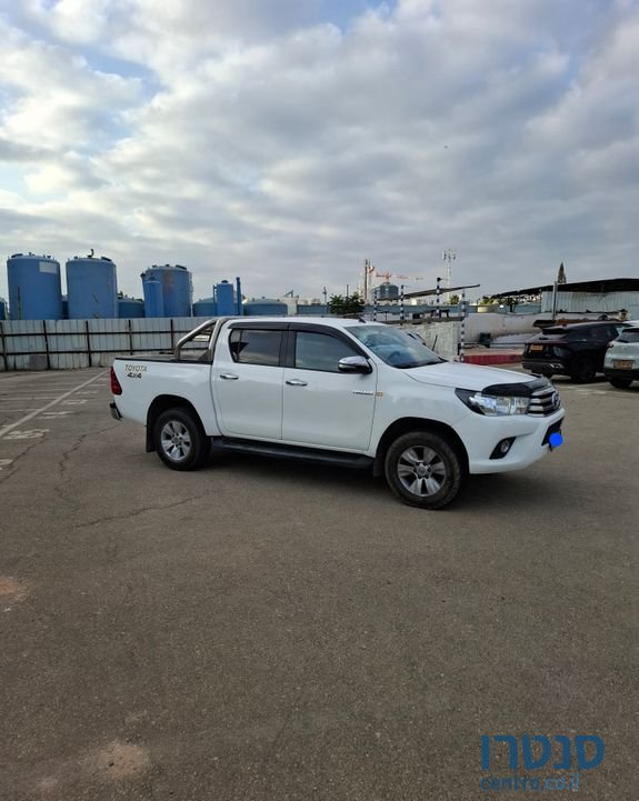 2016' Toyota Hilux טויוטה היילקס photo #5