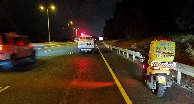 В результате ДТП на 2-м шоссе мотоциклист и его пассажир получили тяжелые травмы