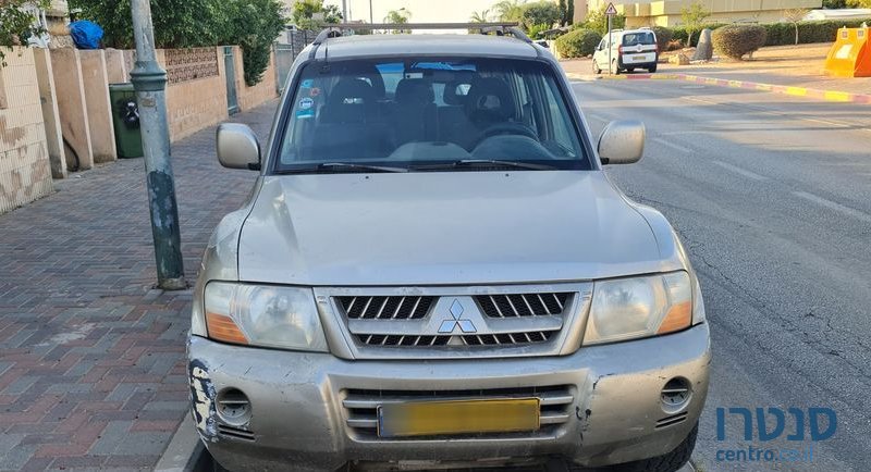 2006' Mitsubishi Pajero מיצובישי פג'רו photo #1