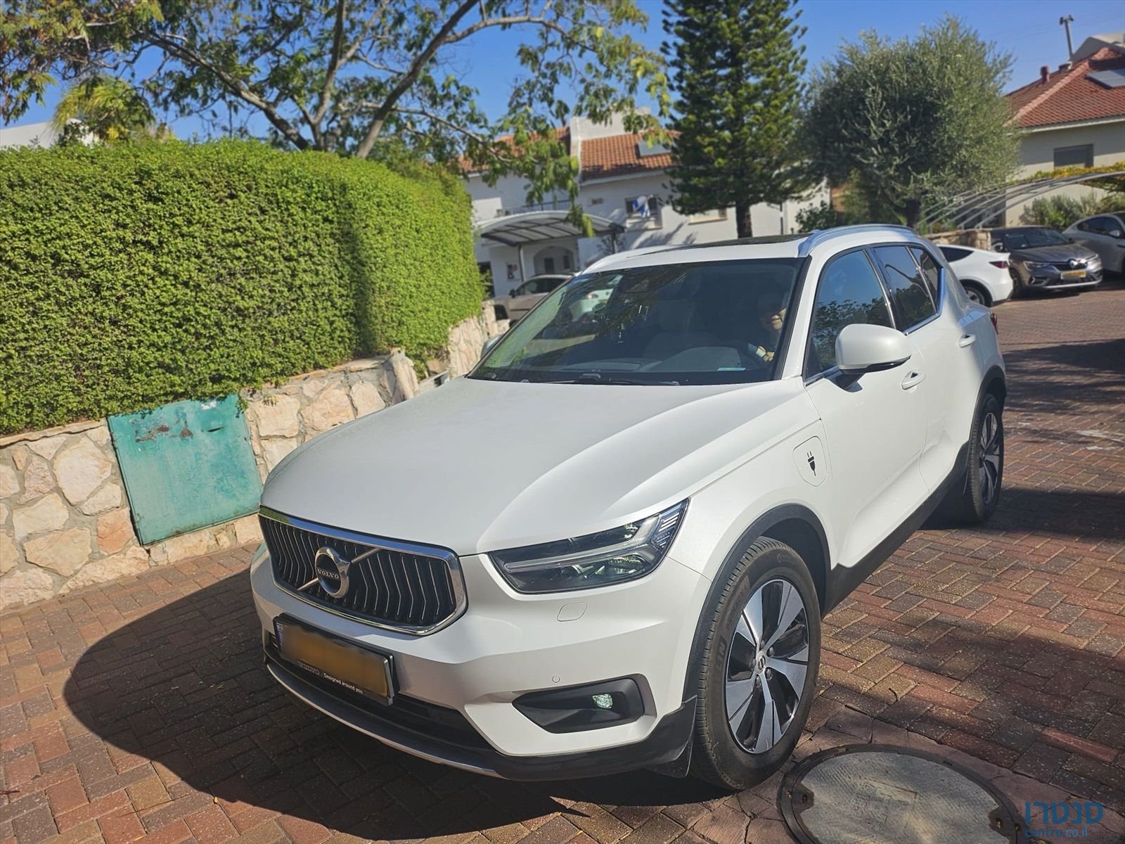 2021' Volvo 40 וולוו photo #1