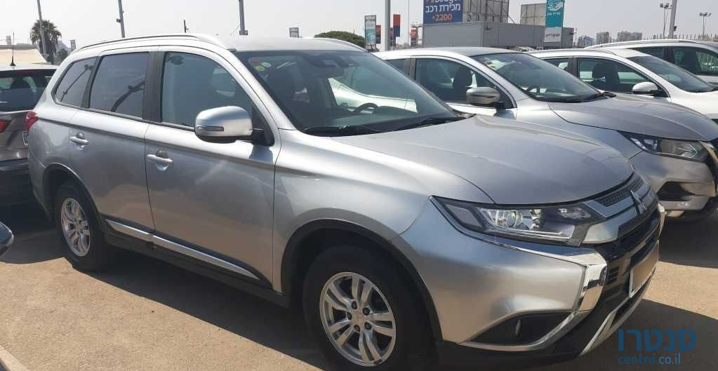 2020' Mitsubishi Outlander מיצובישי אאוטלנדר photo #1