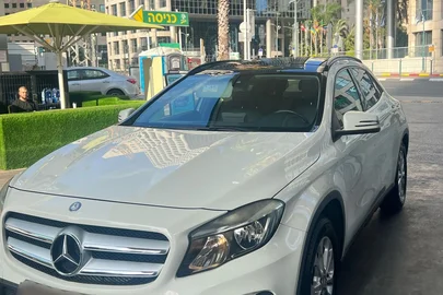 2016' Mercedes-Benz GLA מרצדס-בנץ