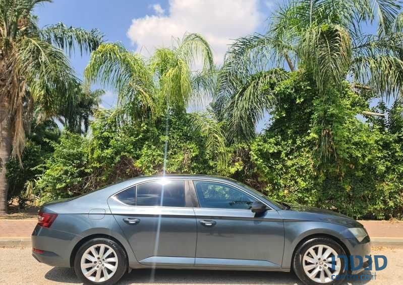 2017' Skoda Superb סקודה סופרב photo #4