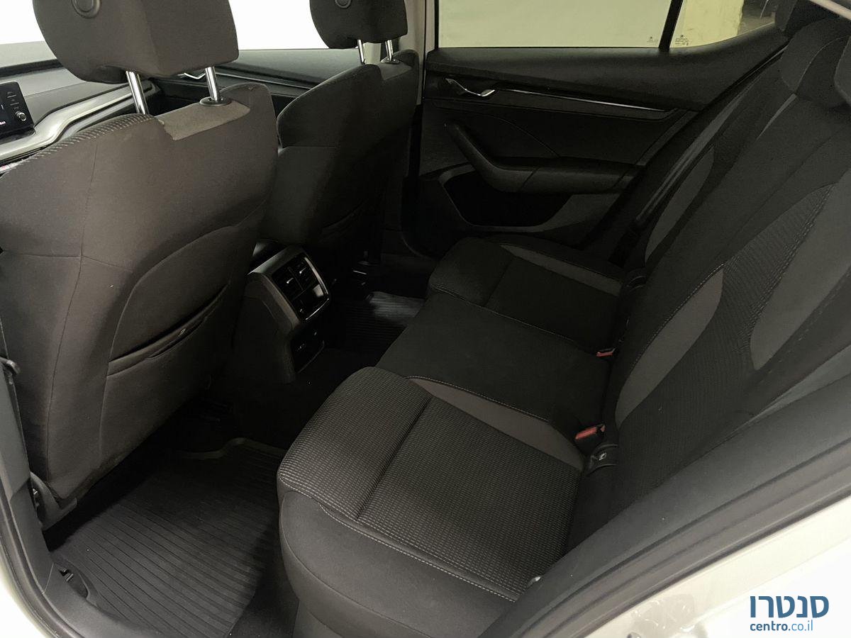 2021' Skoda Octavia photo #6