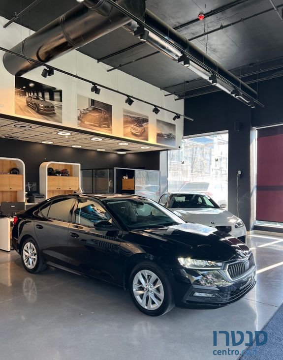 2021' Skoda Octavia סקודה אוקטביה photo #2