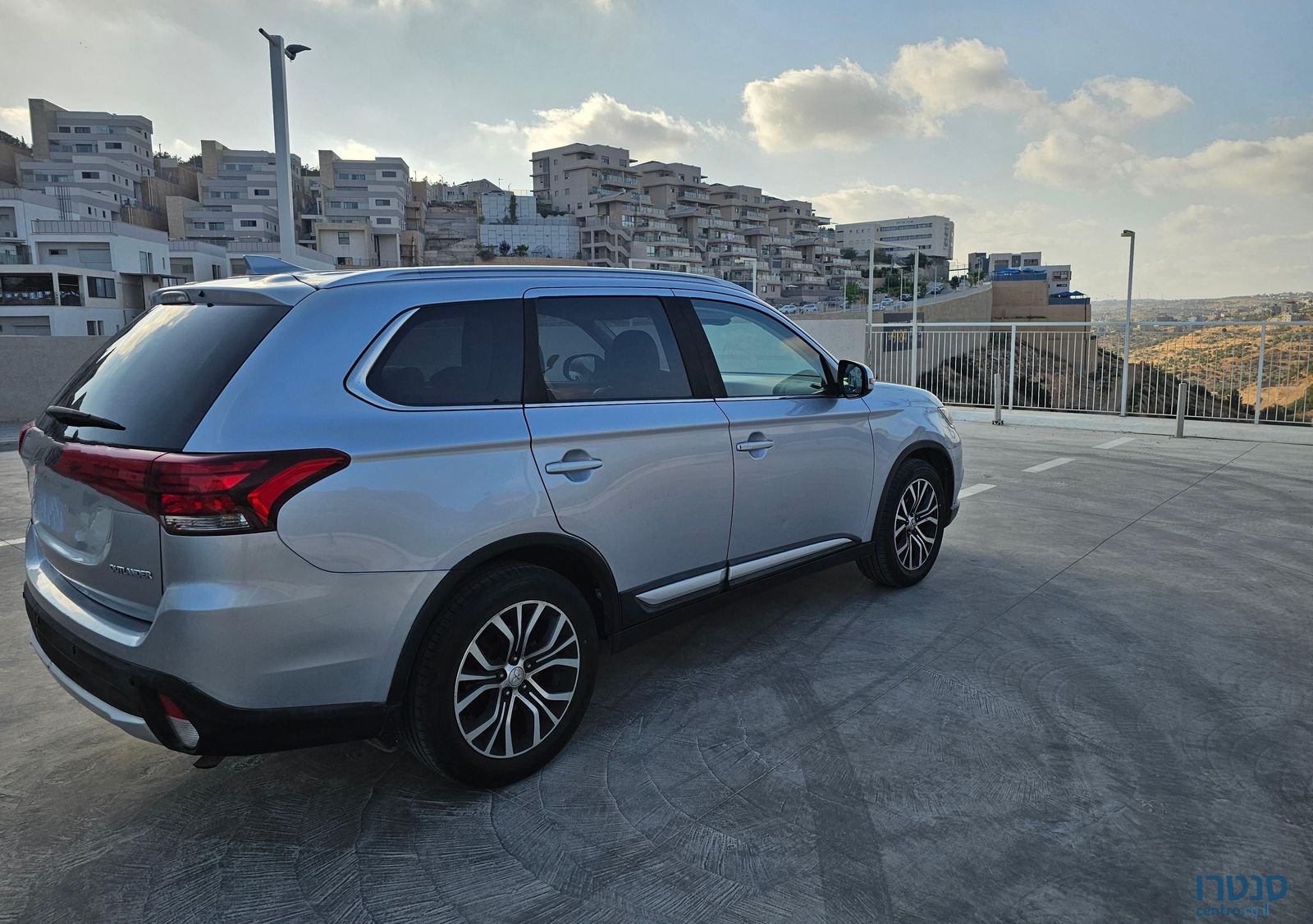 2017' Mitsubishi Outlander מיצובישי אאוטלנדר photo #4