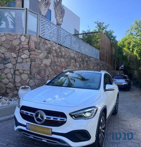 2021' Mercedes-Benz GLA מרצדס photo #1