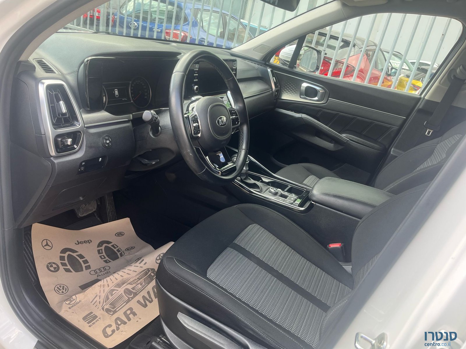 2023' Kia Sorento photo #3