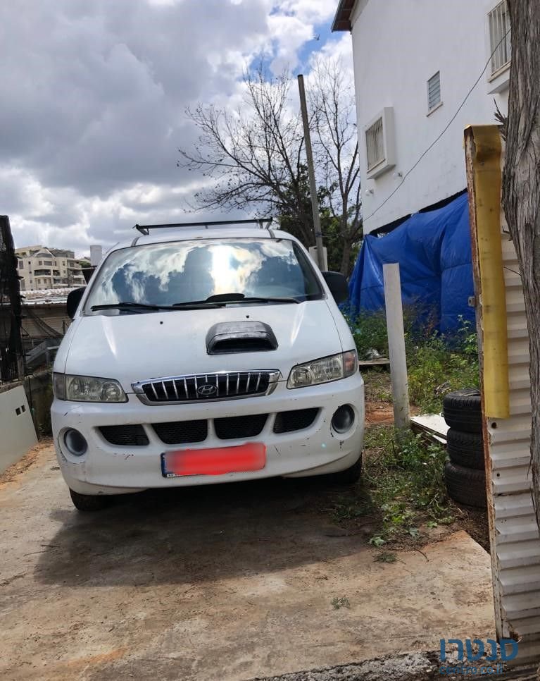 2006' Hyundai H 300 יונדאי photo #5