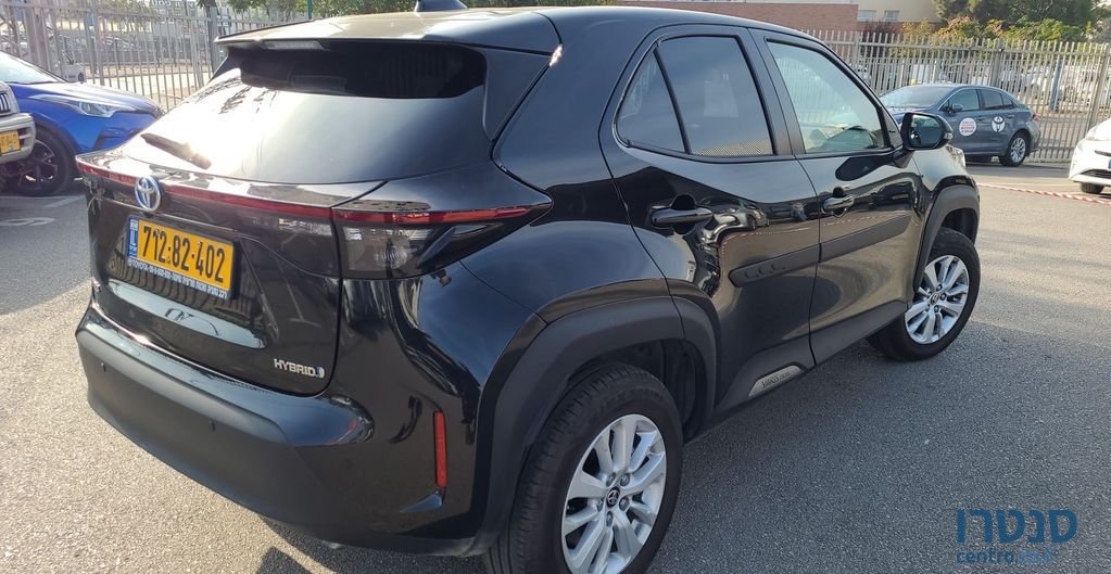 2021' Toyota Yaris טויוטה יאריס קרוס photo #2