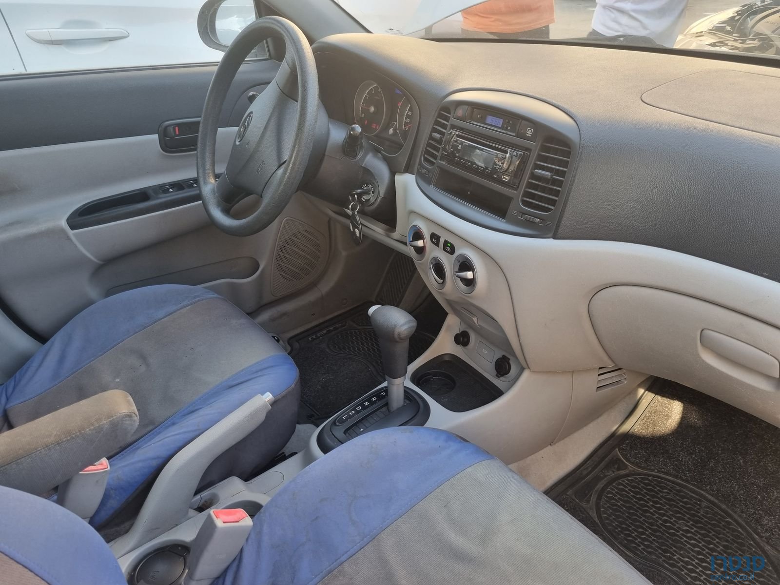 2010' Hyundai Accent יונדאי אקסנט photo #4