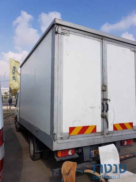 2010' Nissan photo #2