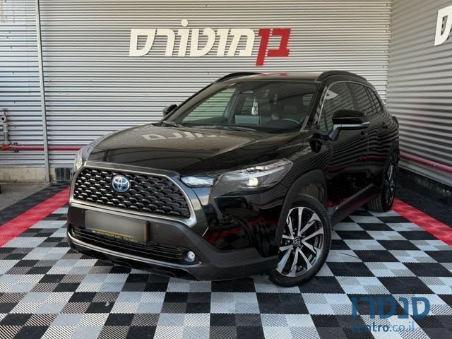 2024' Toyota Corolla Cross טויוטה קורולה קרוס photo #2