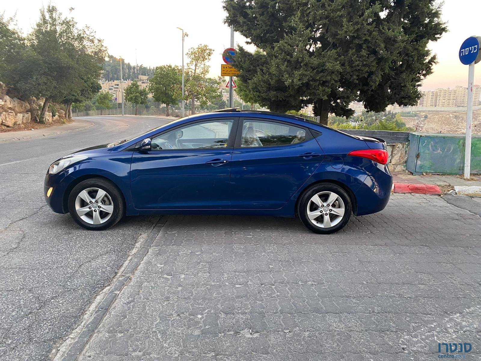 2012' Hyundai i35 photo #5